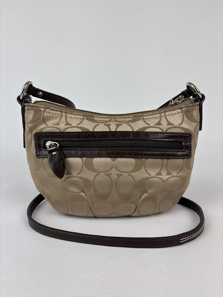 Coach Signature Crossbody Pouch (Mini-Hobo mit Schulterriemen)
