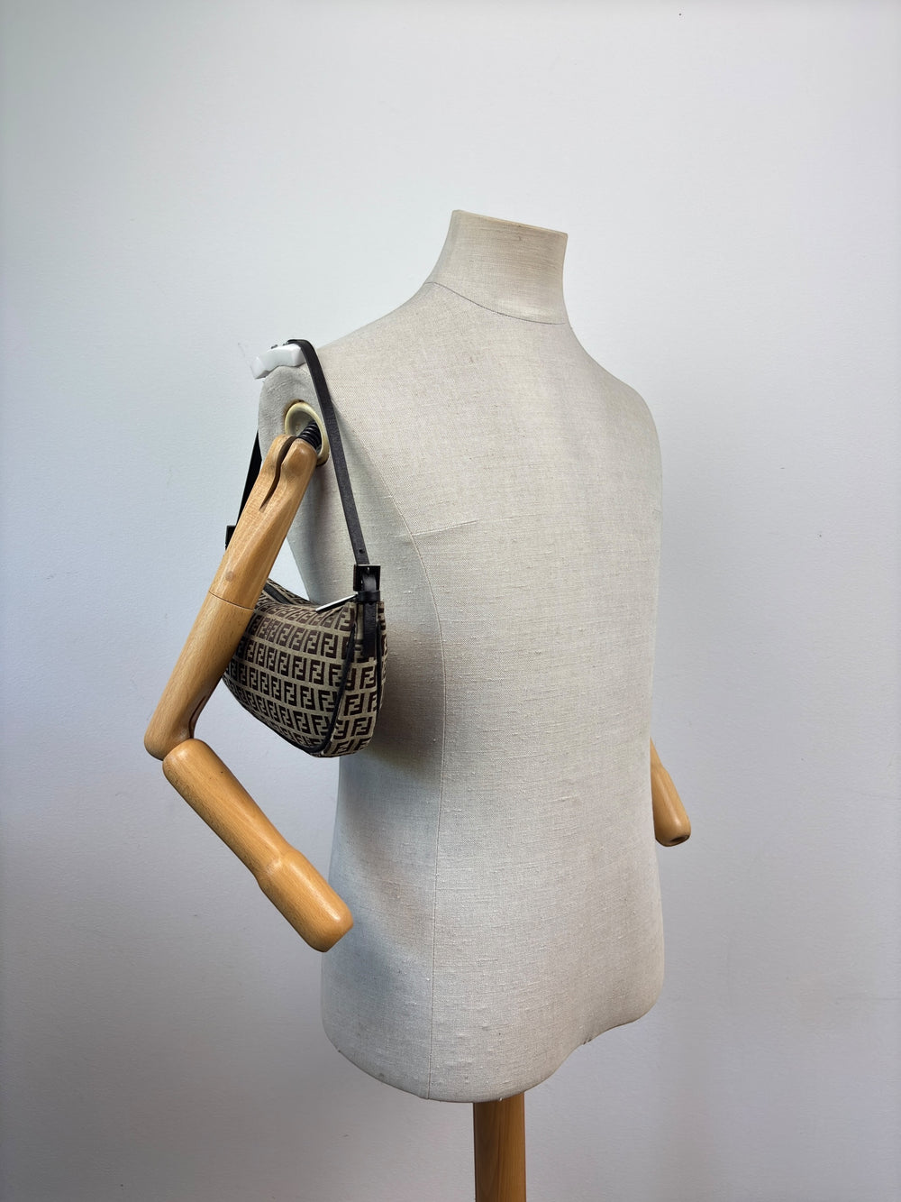 Fendi Zucca Baguette / Croissant / Halbmond / Pochette Schultertasche