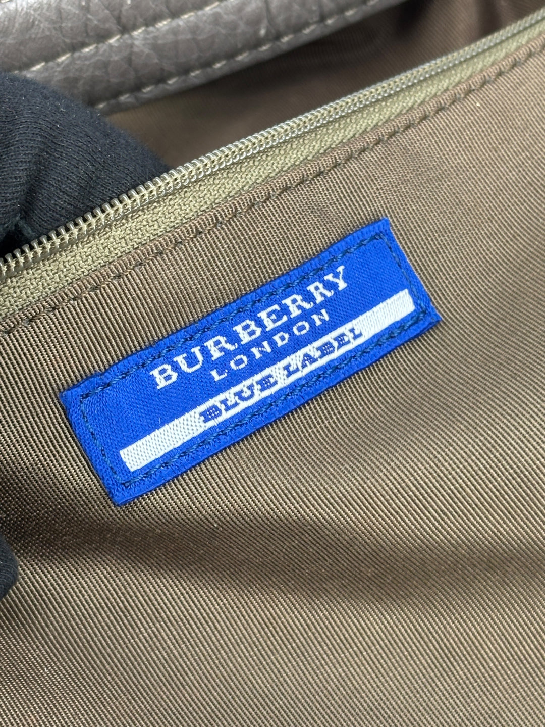 Burberry Brit Hobo Shoulder Bag / Schultertasche / Leder Gucci Soho