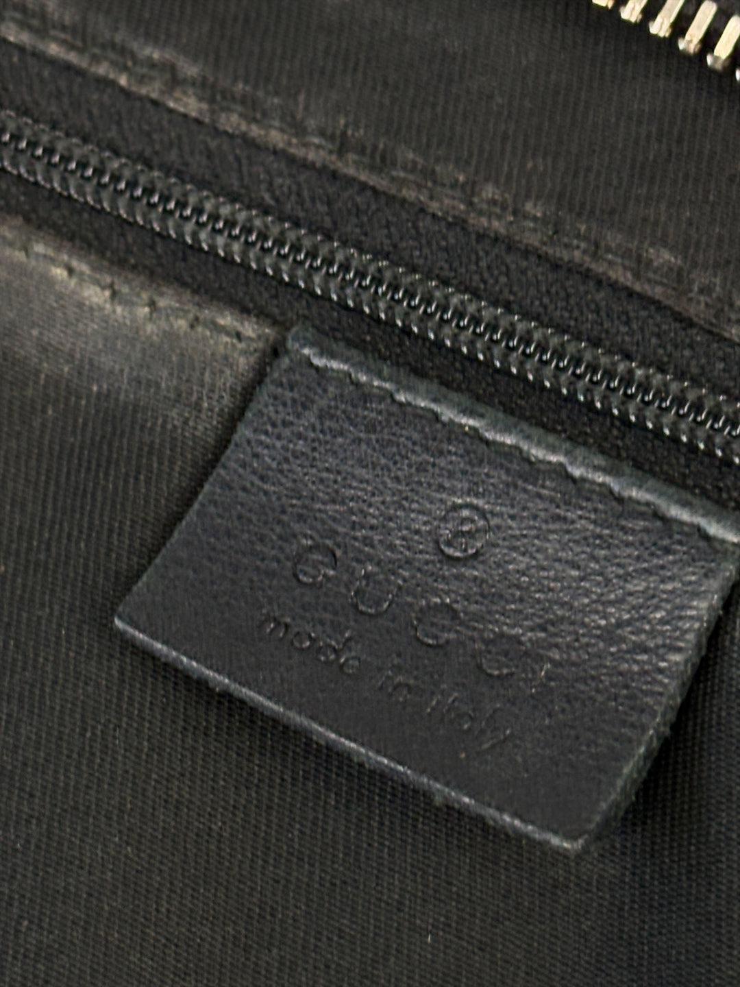 GUCCI Abbey D-Ring Hobo Bag Schultertasche