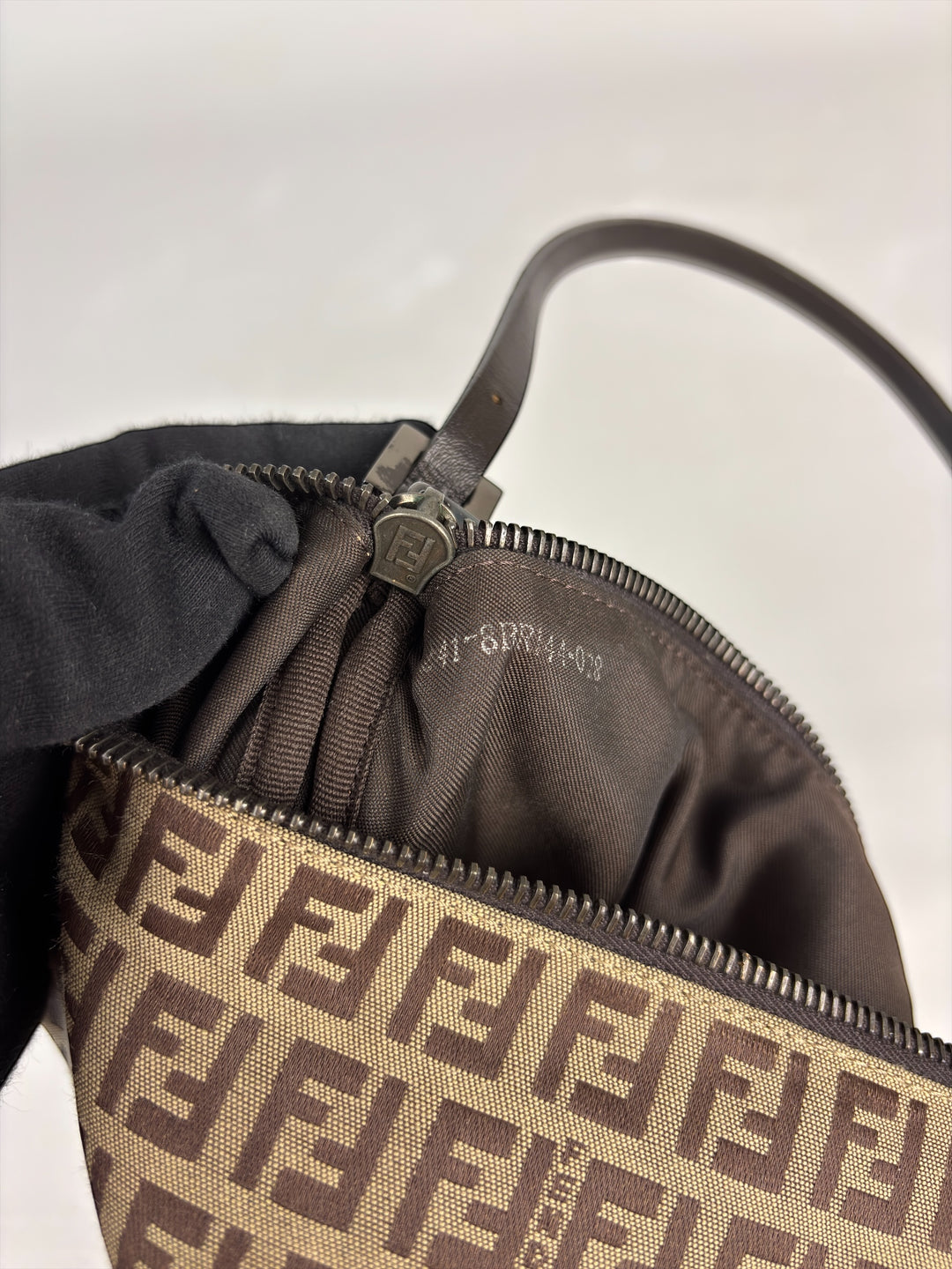 Fendi Zucca Baguette / Croissant / Halbmond / Pochette Schultertasche