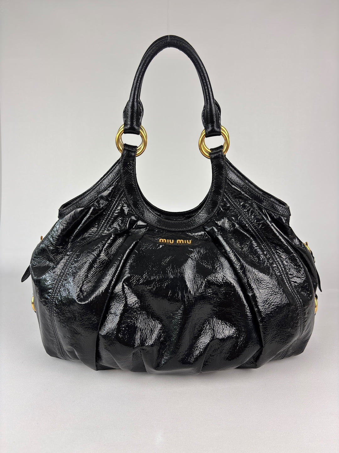 Miu Miu Lackleder Hobo Bag Croissant Halfmoon Schultertasche