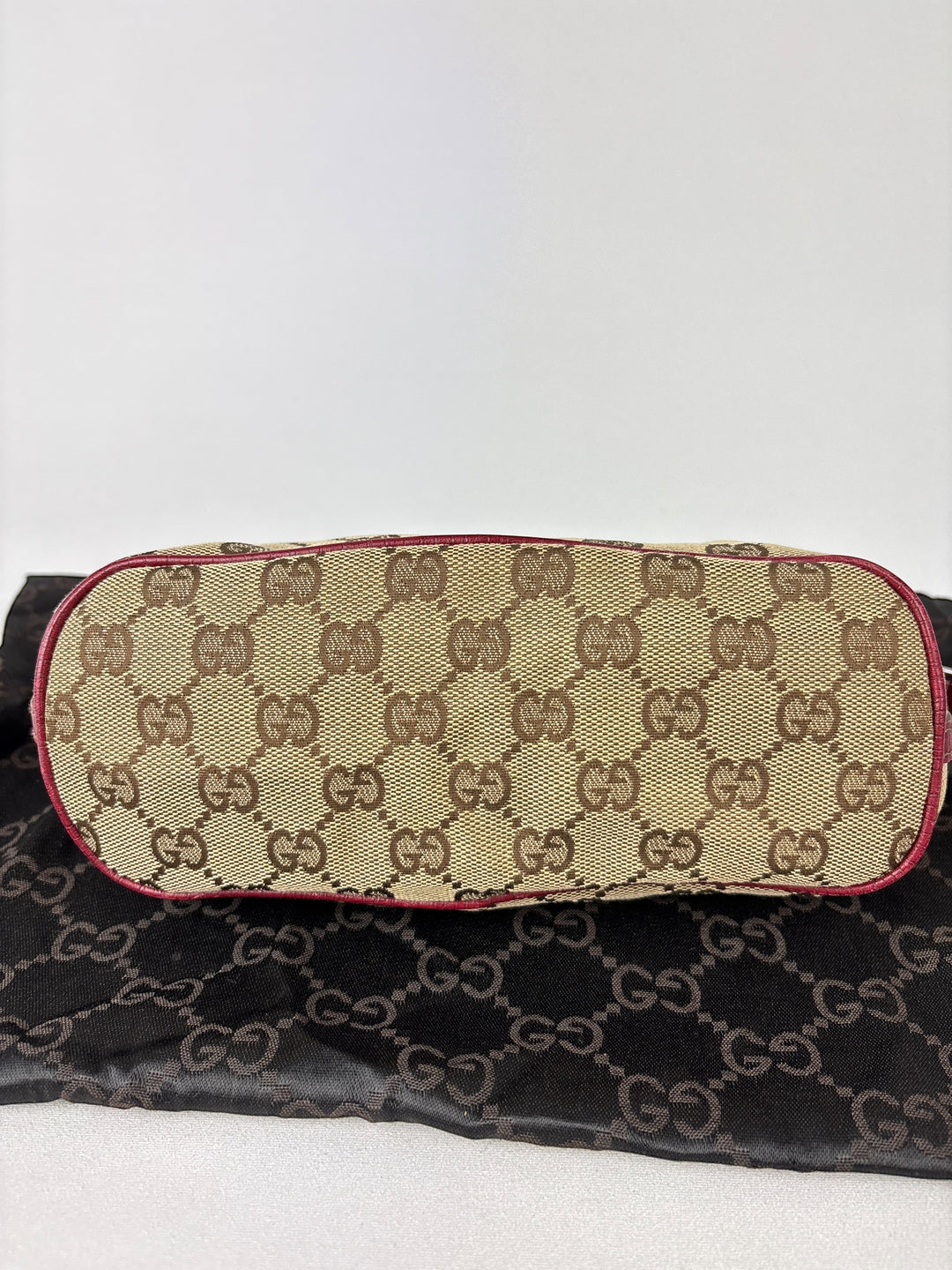 Gucci – Boat Pochette Handbag