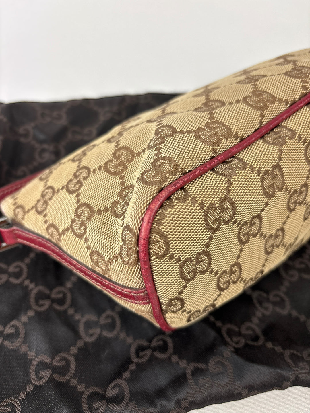 Gucci – Boat Pochette Handbag