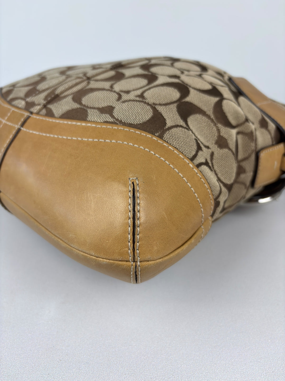 Coach Signature Ergo Buckle Shoulderbag