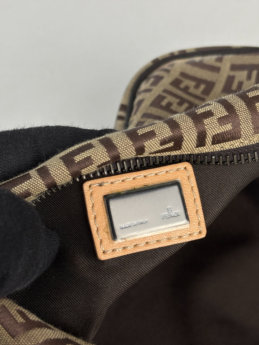 Fendi Zucca Baguette / Croissant / Halbmond / Pochette Schultertasche