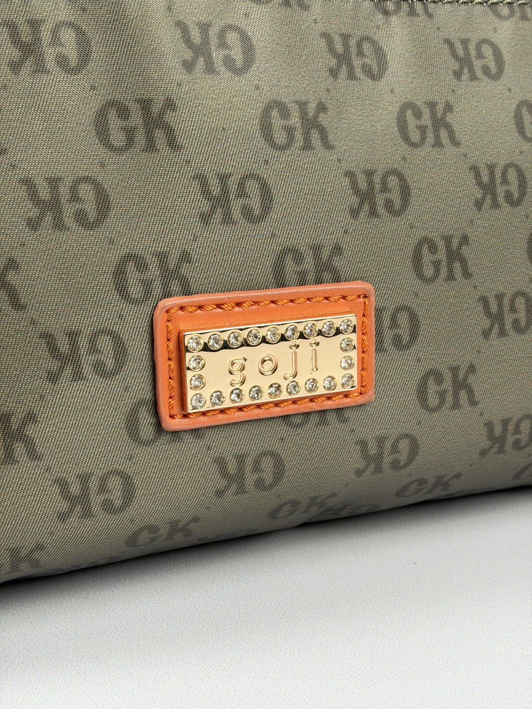 Goji GK Monogram Nylon Messenger Shoulder Bag in Khaki/Olive, Detailansicht 4