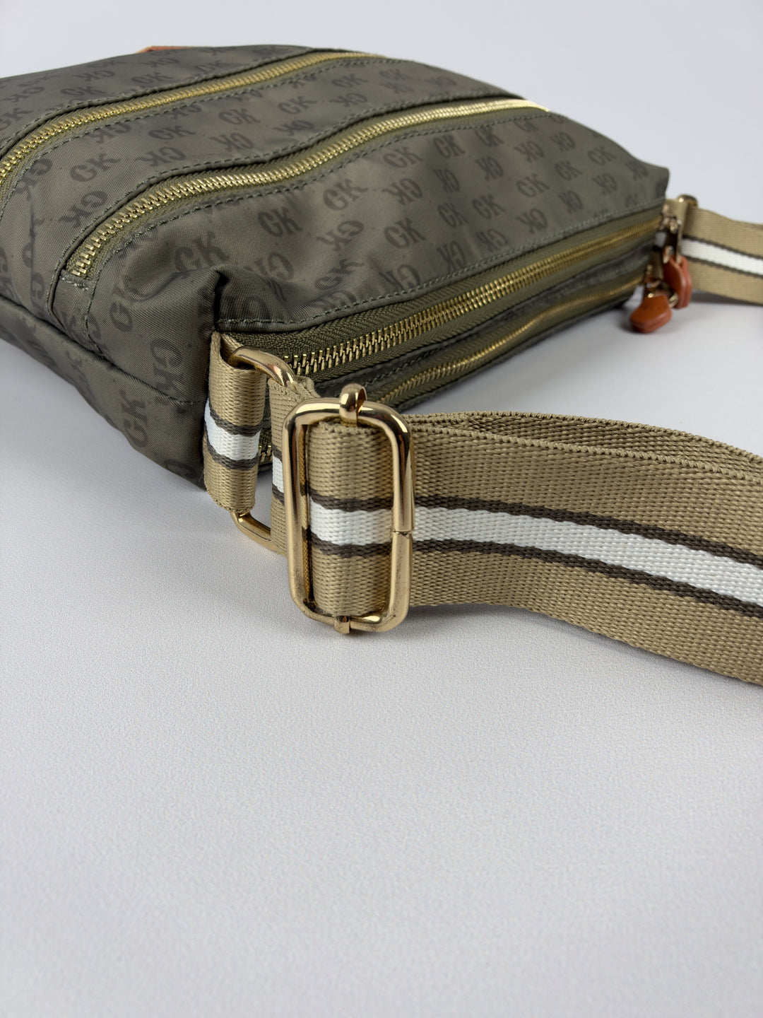 Goji GK Monogram Nylon Messenger Shoulder Bag in Khaki/Olive, Detailansicht 6