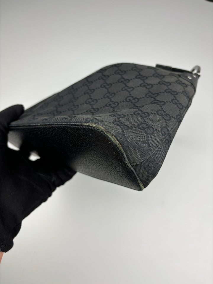 graue vintage gucci hobo schultertasche, second hand gucci women handbag