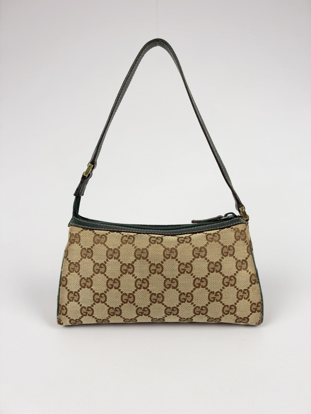 Gucci GG Canvas Abbey D-Ring Baguette Pochette Shoulder Bag in Beige/Braun, Detailansicht 3