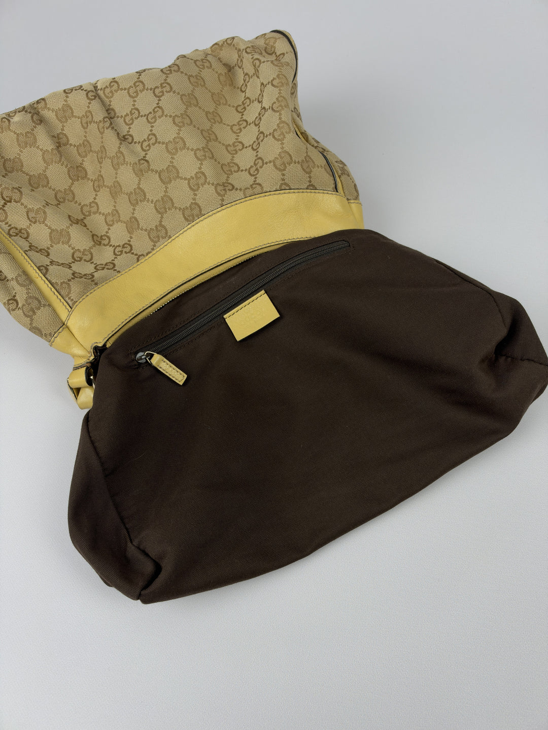 Gucci GG Canvas Abbey D-Ring Hobo Shoulder Bag in Beige/Ebenholz, Detailansicht 13