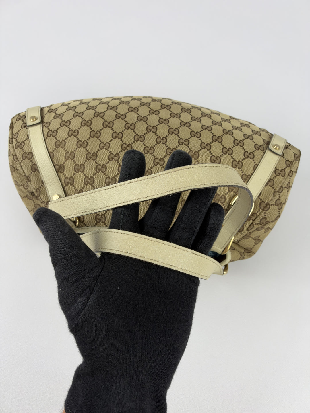 Gucci GG Canvas Abbey D-Ring Tote Shoulder Bag in Beige/Ebenholz, Detailansicht 10