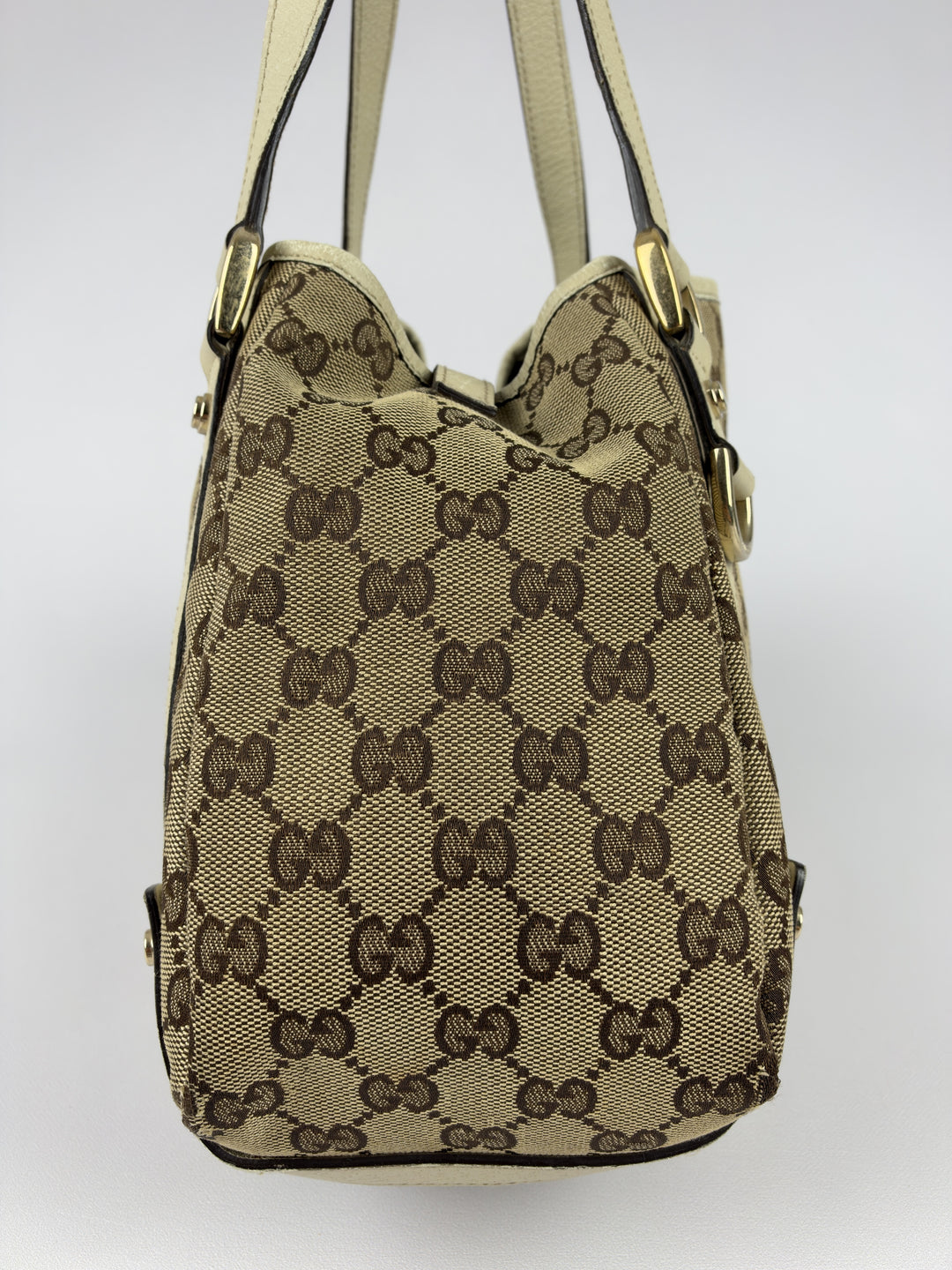 Gucci GG Canvas Abbey D-Ring Tote Shoulder Bag in Beige/Ebenholz, Detailansicht 3