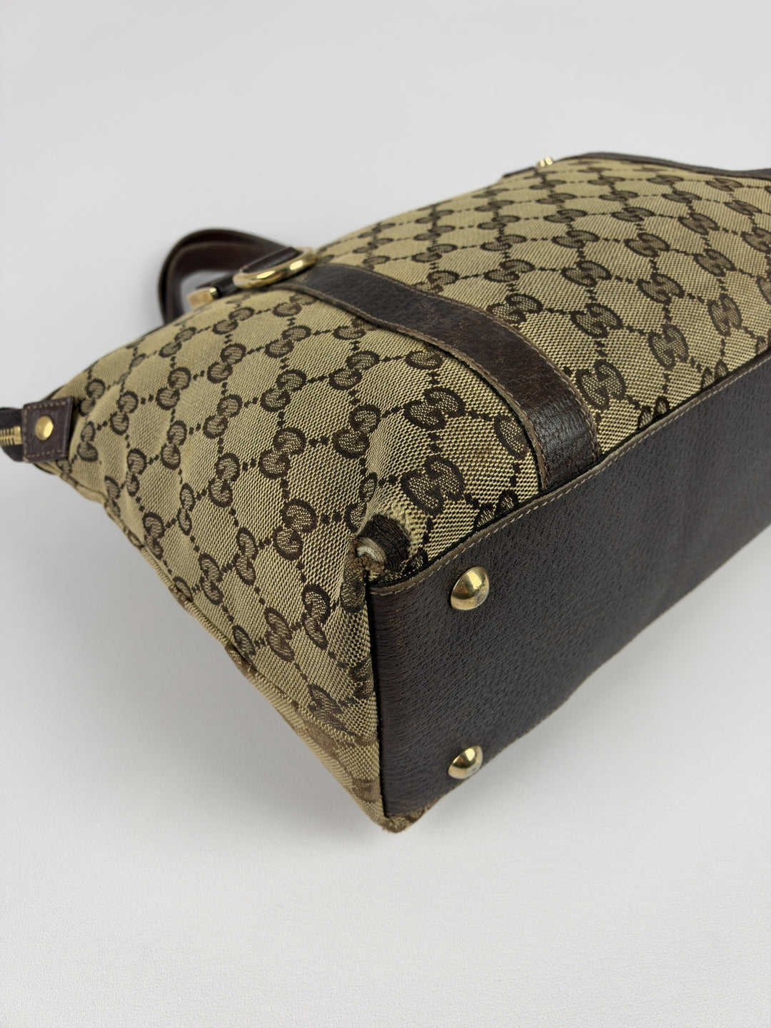 Gucci GG Canvas Abbey D-Ring Tote Shoulder Bag in Beige/Braun, Detailansicht 9