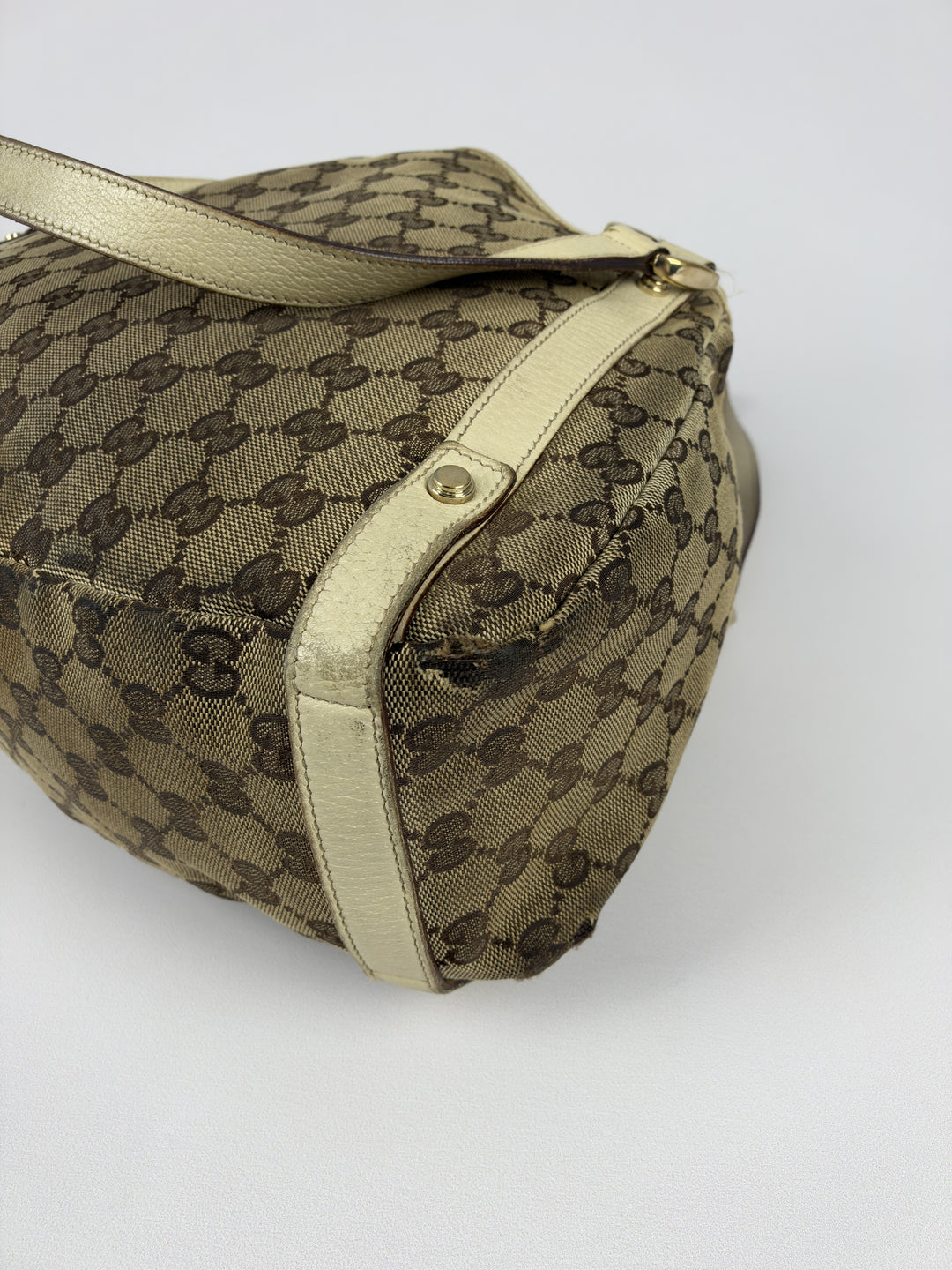 Gucci GG Canvas Abbey Tote Shoulder Bag in Beige/Ebenholz, Detailansicht 8
