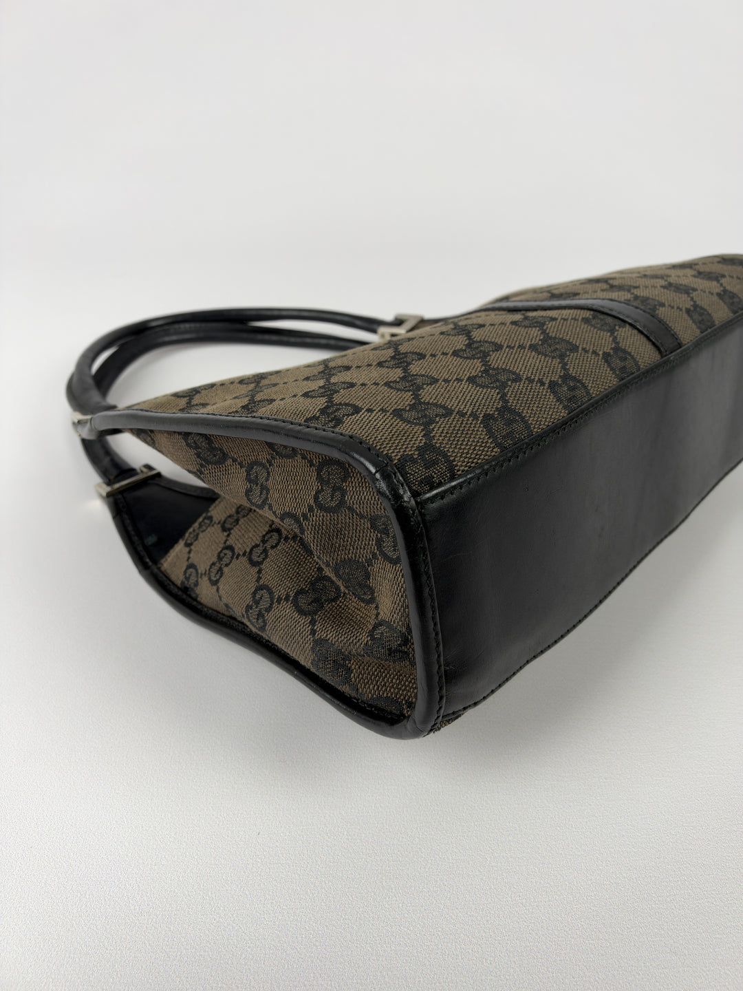 Gucci GG Canvas Jackie Small Hobo Shoulder Bag in Dunkelbraun/Schwarz, Detailansicht 10