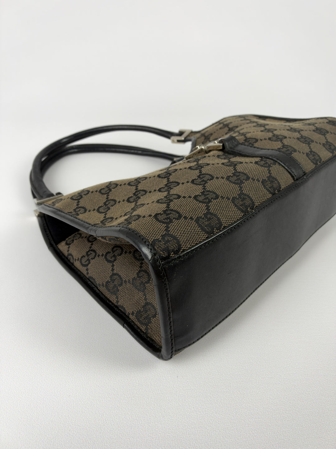Gucci GG Canvas Jackie Small Hobo Shoulder Bag in Dunkelbraun/Schwarz, Detailansicht 8