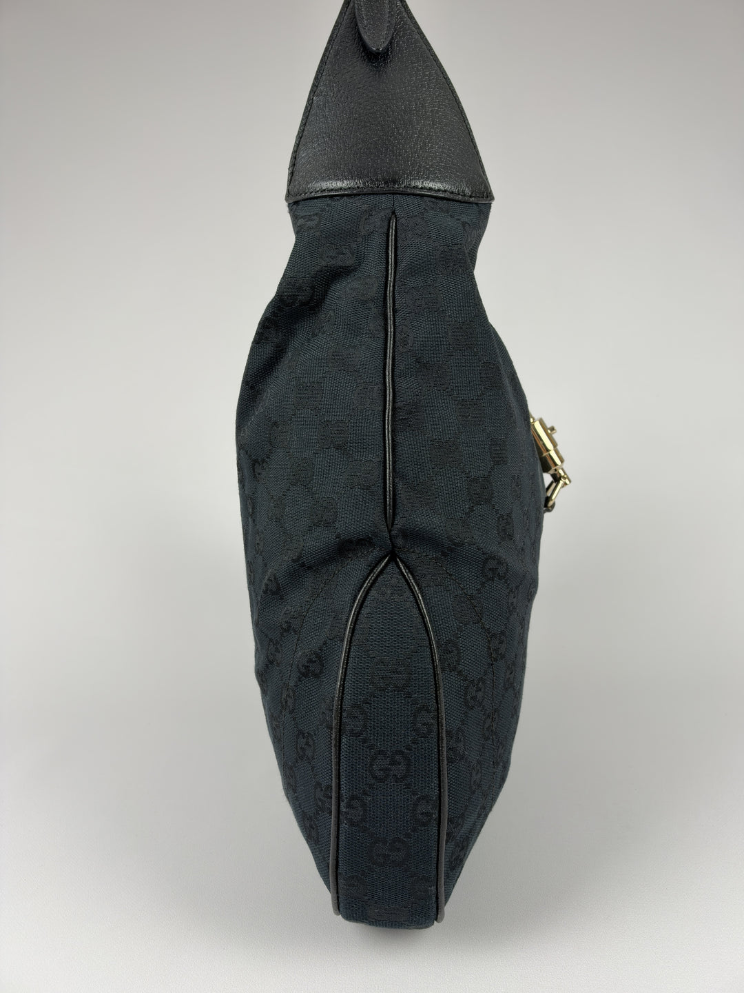 Gucci GG Canvas New Jackie Large Hobo Shoulder Bag in Schwarz, Detailansicht 3
