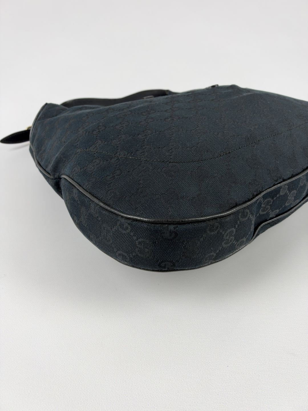 Gucci GG Canvas New Jackie Large Hobo Shoulder Bag in Schwarz, Detailansicht 6