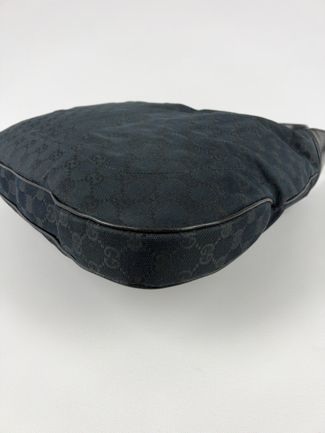 Gucci GG Canvas New Jackie Large Hobo Shoulder Bag in Schwarz, Detailansicht 9