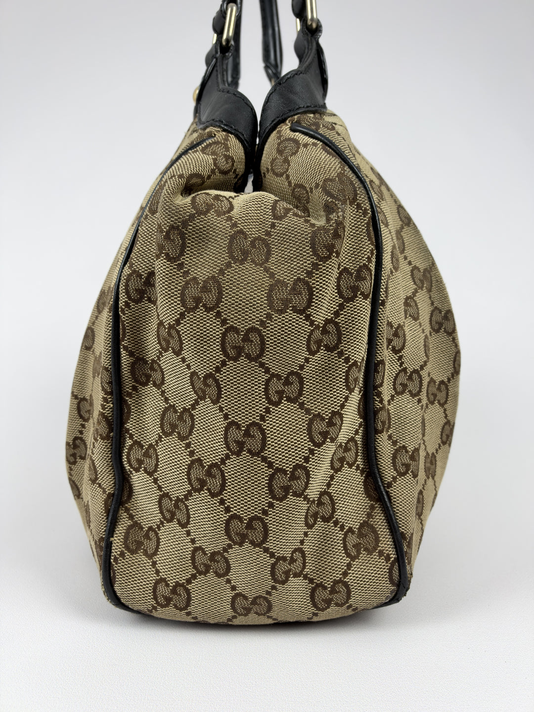 Gucci GG Canvas Sukey Medium Tote Shoulder Bag in Beige/Ebenholz, Detailansicht 2