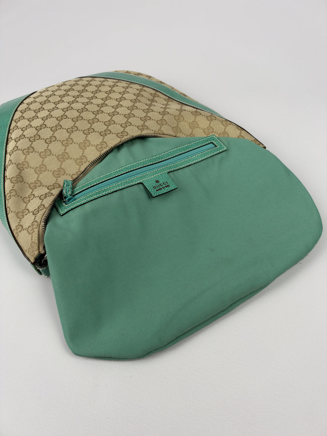 Gucci GG Canvas Turquoise Leather Hobo Shoulder Bag in Beige/Ebenholz, Detailansicht 11