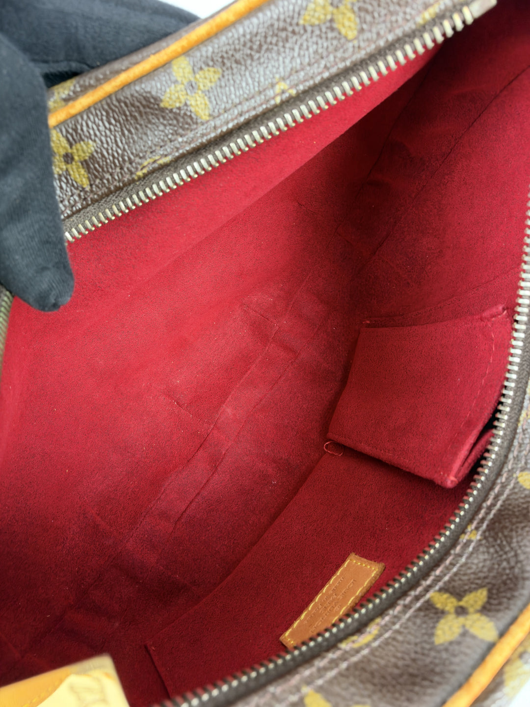 Louis Vuitton Monogram Croissant MM Half Moon Shoulder Bag in Braun, Detailansicht 12