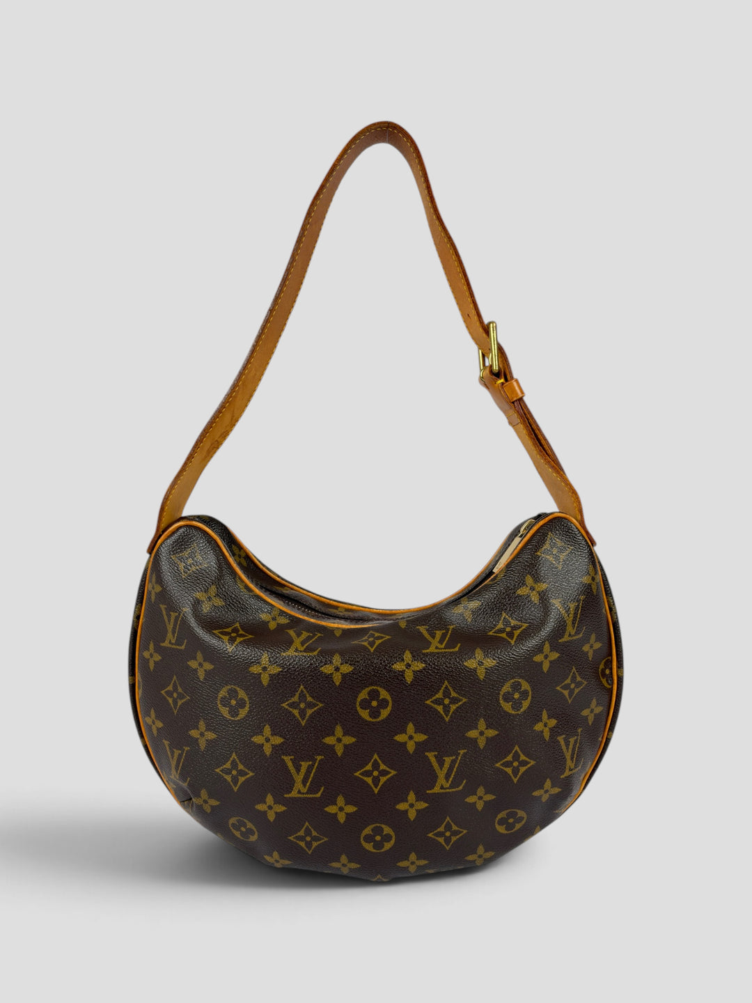 Louis Vuitton Monogram Croissant MM Half Moon Shoulder Bag aus Monogram Canvas in Braun, Vorderansicht