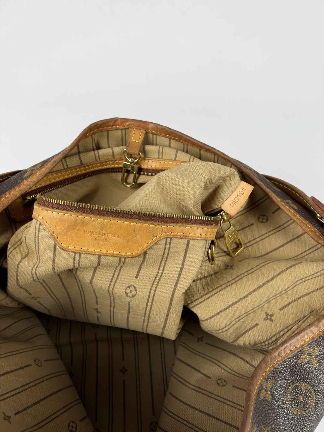 Louis Vuitton Monogram Delightful MM Shoulder Bag in Braun, Detailansicht 16