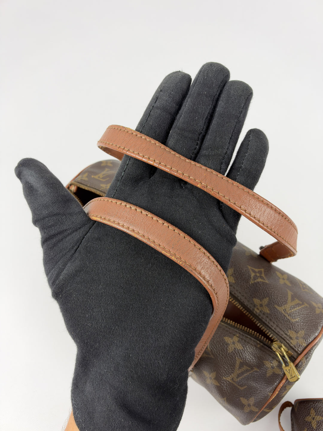 Louis Vuitton Monogram Papillon 30 with Mini Pouch in Braun, Ansicht 17