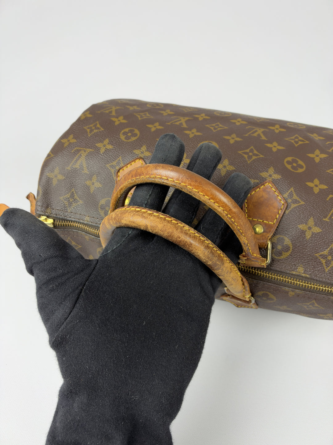 Louis Vuitton Monogram Speedy 30 in Braun, Detailansicht 10