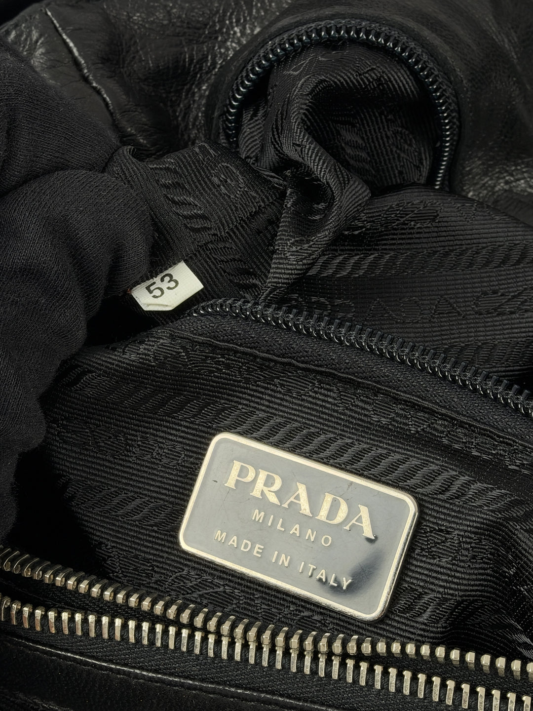 Prada Tessuto Nylon Leather Pocket Shopper Tote Shoulder Bag in Schwarz, Detailansicht 14
