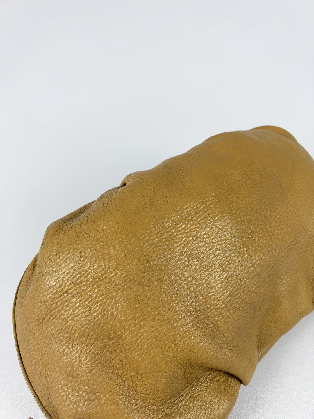 Prada Vitello Daino Leather Ruched Hobo Shoulder Bag in Camel/Cognac, Detailansicht 10