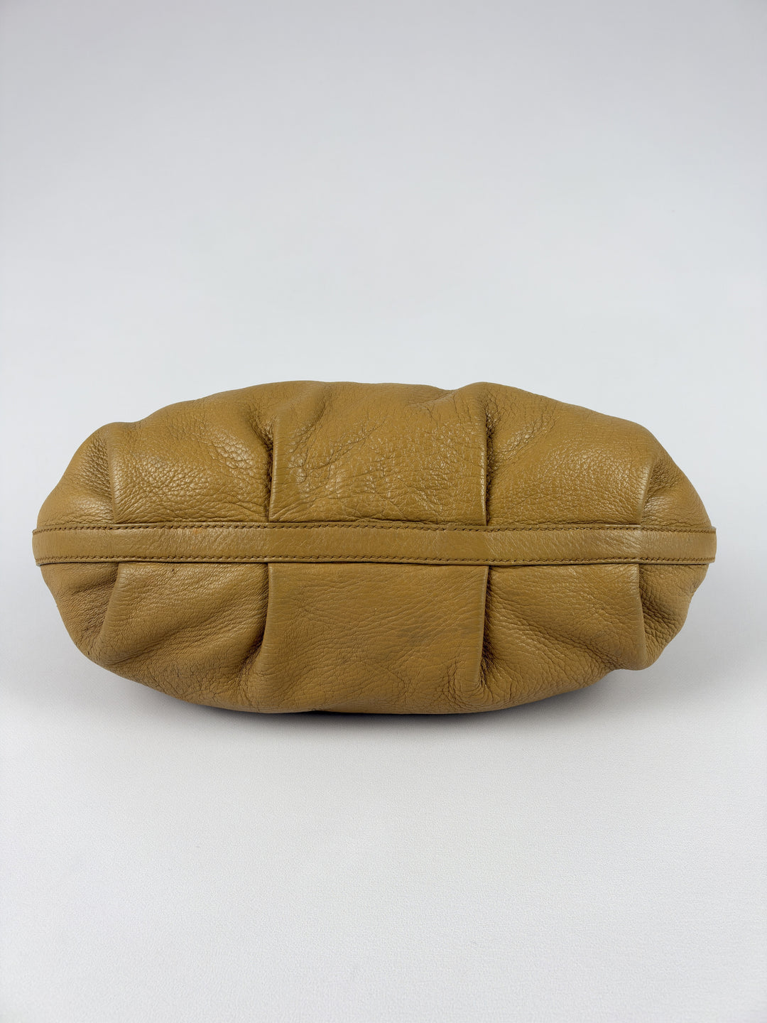 Prada Vitello Daino Leather Ruched Hobo Shoulder Bag in Camel/Cognac, Detailansicht 6
