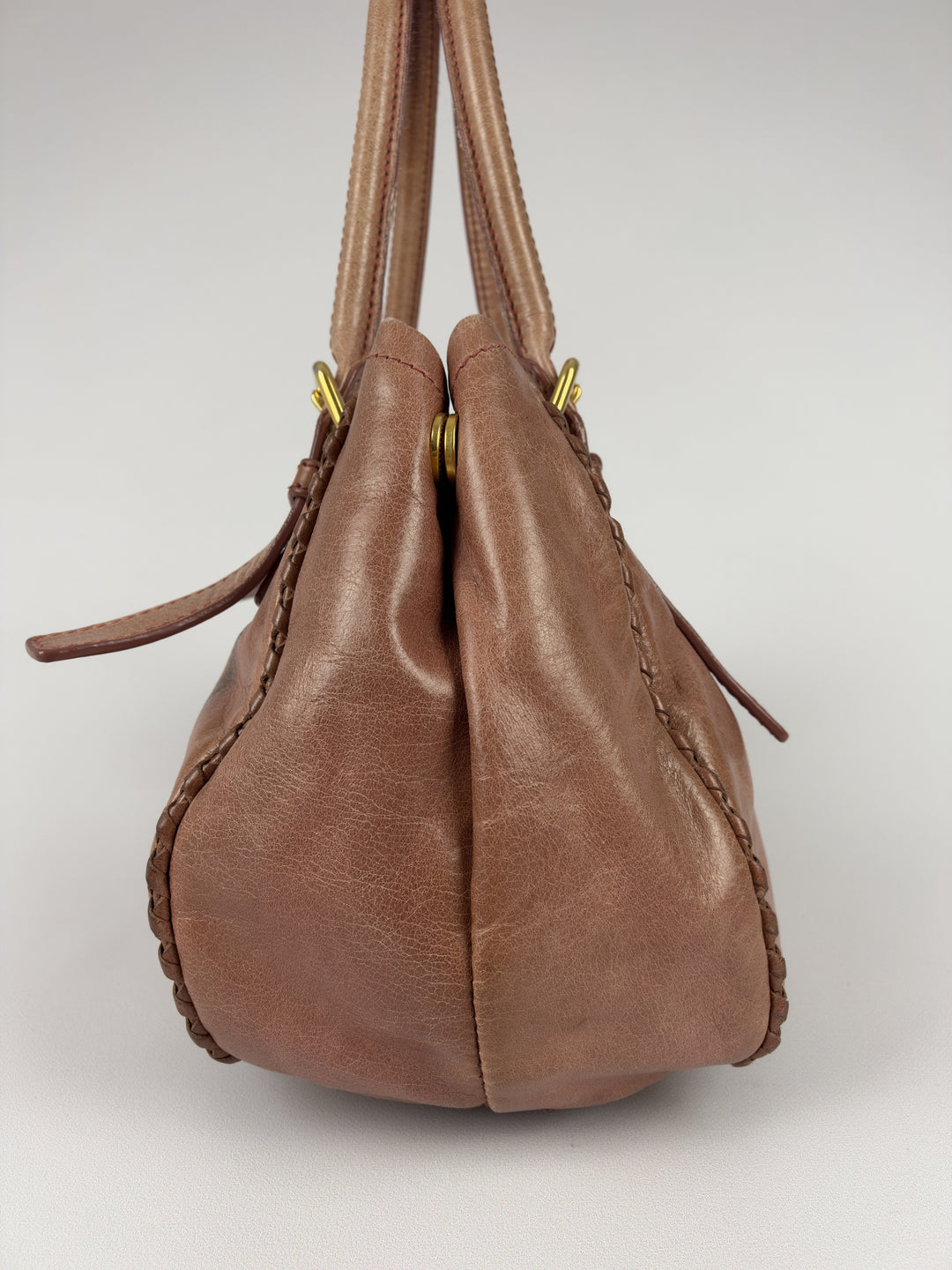 Prada Vitello Shine Leather Bow Tote Shoulder Bag in Rosé/Altrosa, Detailansicht 3