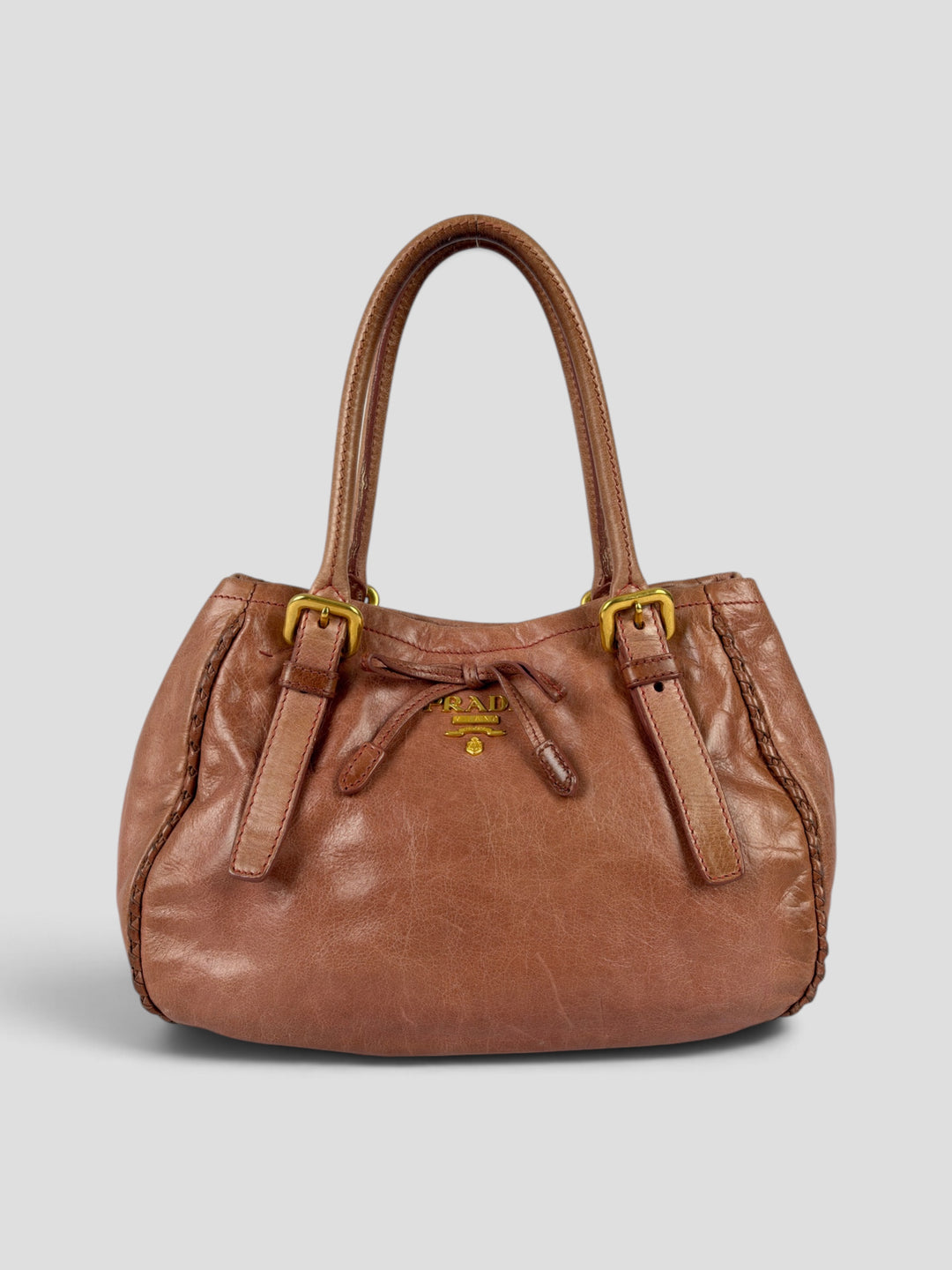 Prada Vitello Shine Leather Bow Tote Shoulder Bag aus Vitello Shine in Rosé/Altrosa, Vorderansicht