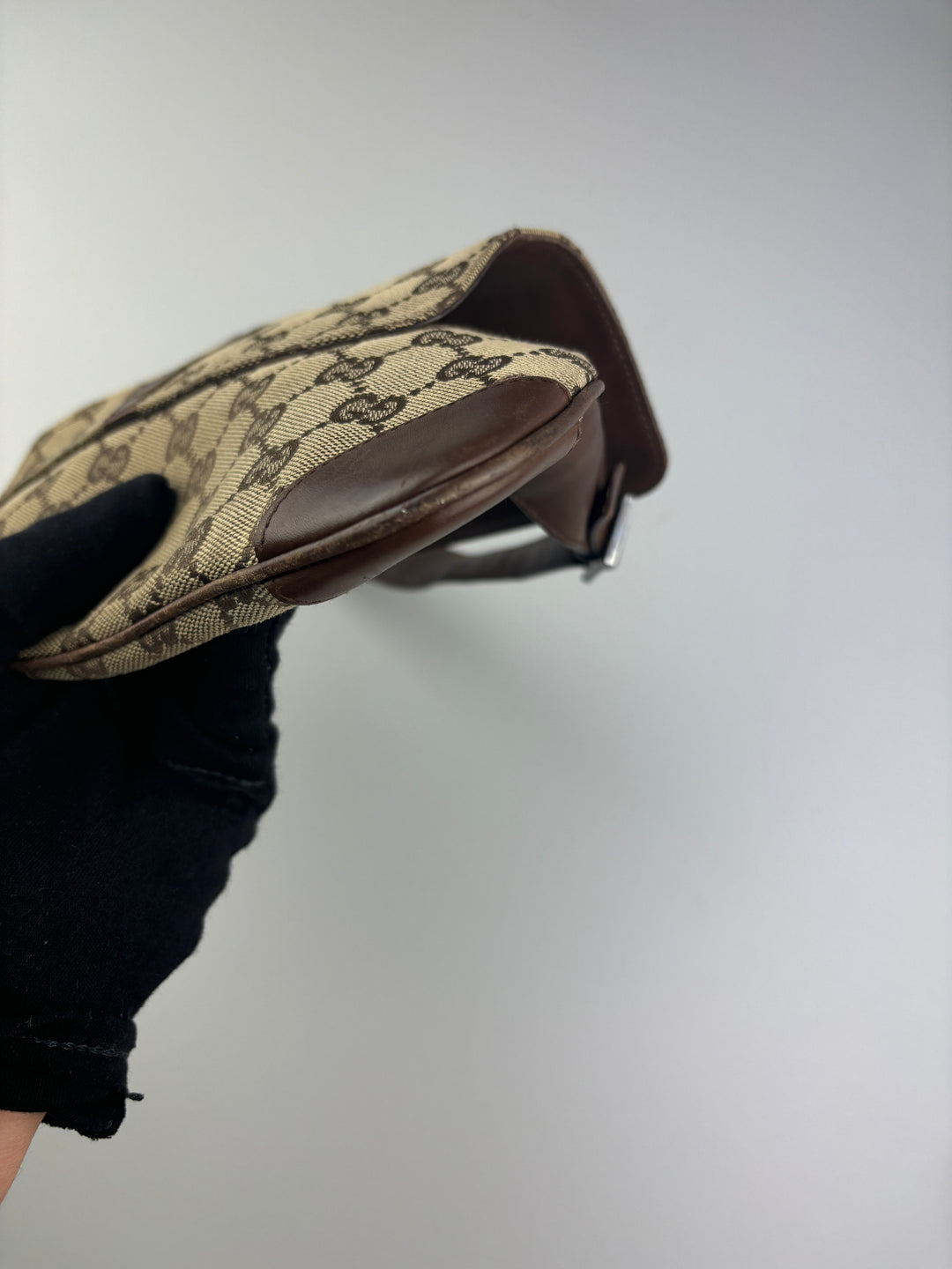 vintage Gucci Damen Small Clip Schultertasche Beige, second hand gucci shoulderbag beige women