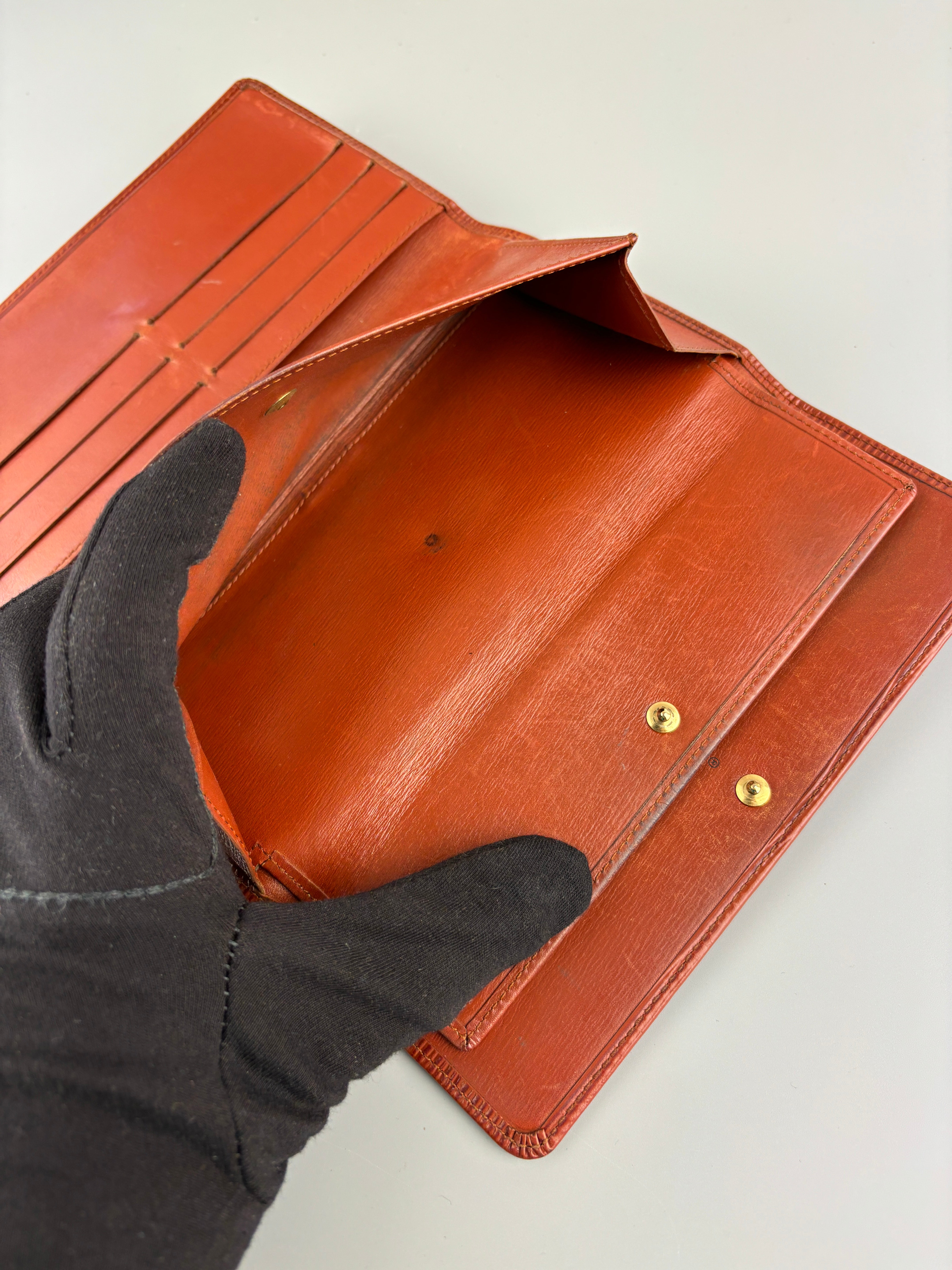 Second hand louis vuitton wallet new arrivals