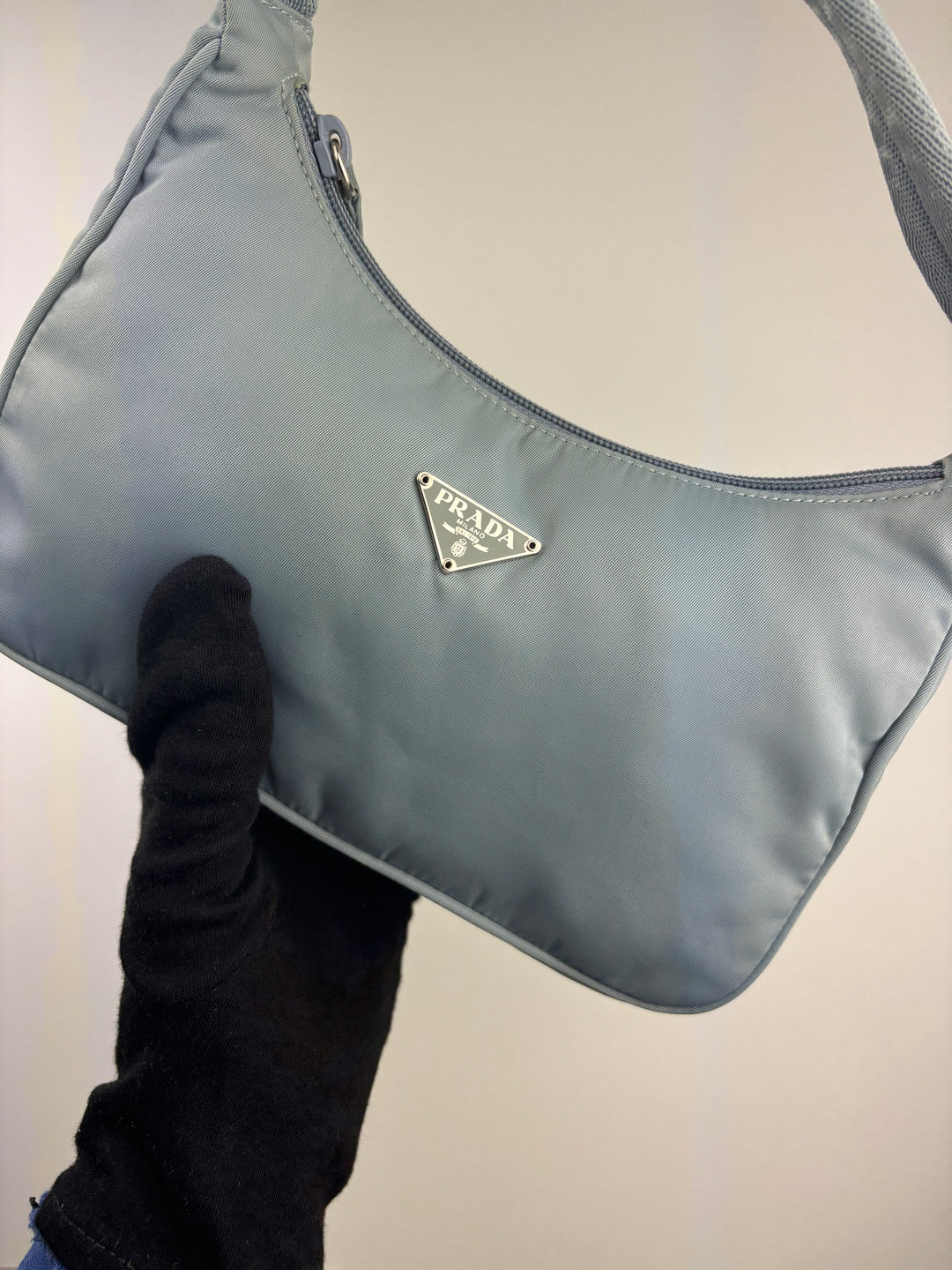vintage Prada Hobo Handbag in Babyblau, second hand prada handbag babyblue
