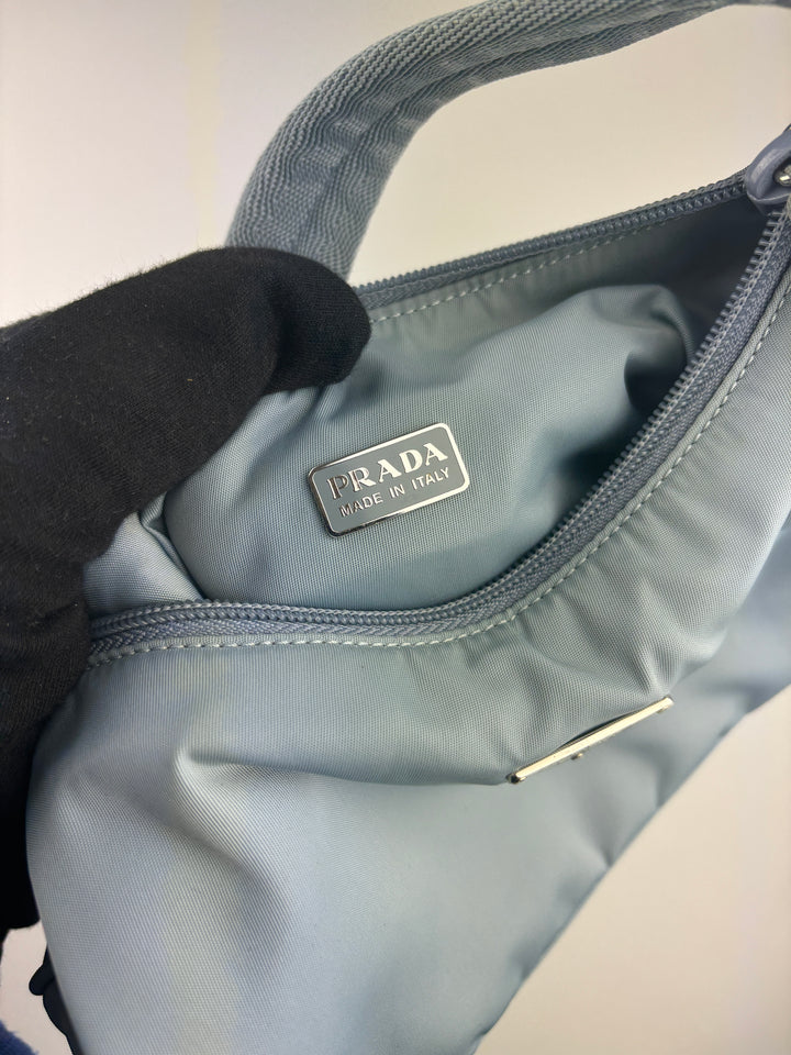 vintage Prada Hobo Handbag in Babyblau, second hand prada handbag babyblue