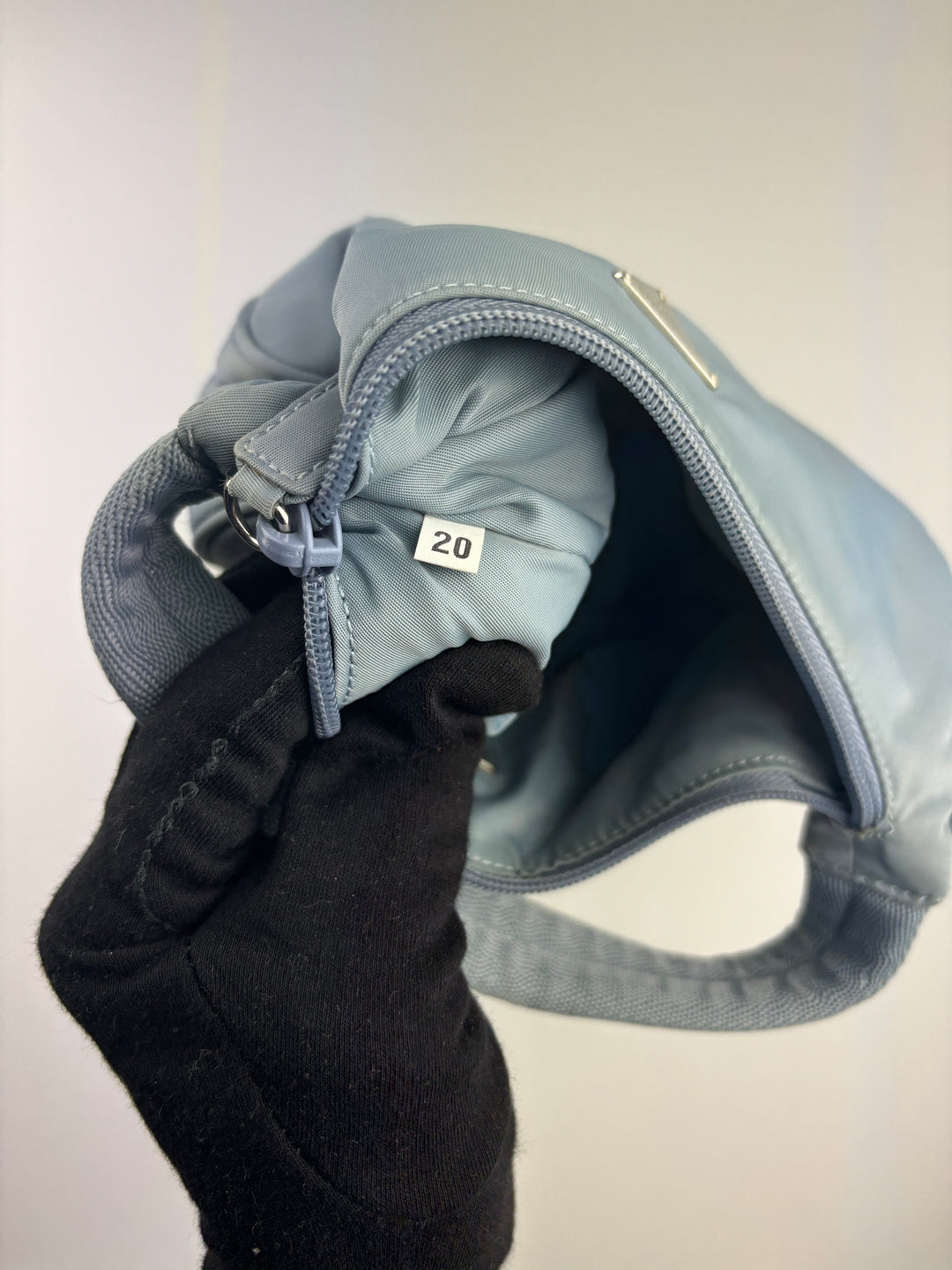 vintage Prada Hobo Handbag in Babyblau, second hand prada handbag babyblue