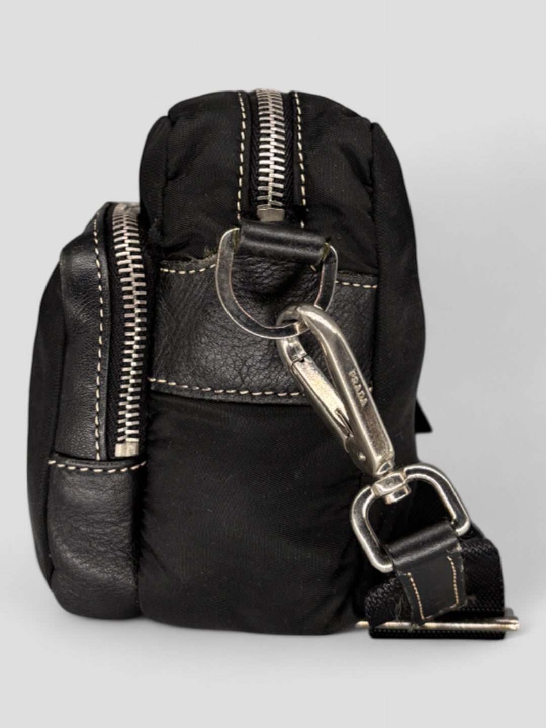 vintage Prada Nylon Umhaengetasche schwarz Herren, second hand prada crossbodybag black men