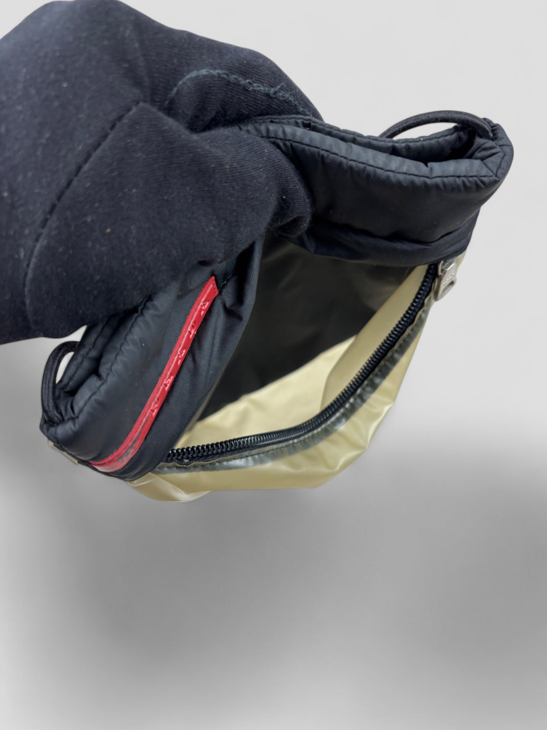 vintage Prada Sport Archive 1999 Umhängetasche schwarz Herren, second hand prada crossbodybag black men