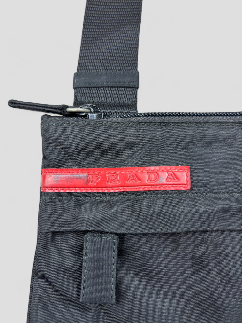 vintage Prada Sport Messenger Bag in schwarz Herren, second hand prada crossbodybag black men